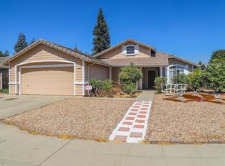 2855 Dennis Ave, Clovis, CA