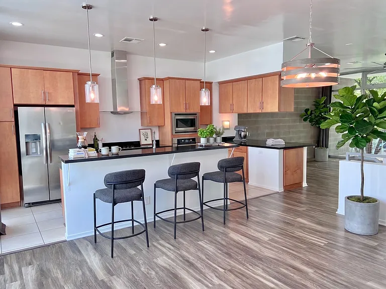 368 S Farmer Ave #368 — Photo 9