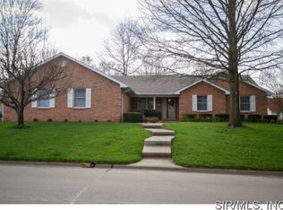 301 Lake Forest Dr, Belleville, IL