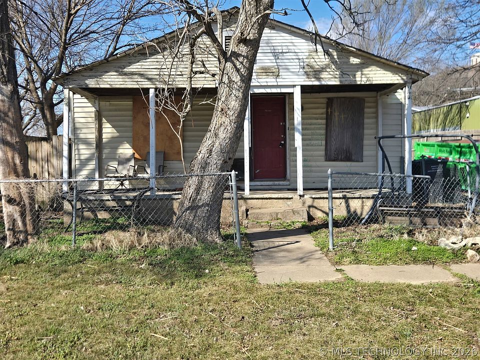 1st image of 103 N Margarite Ave