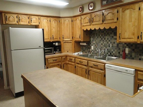 5th image of 7206 Windmill Ln