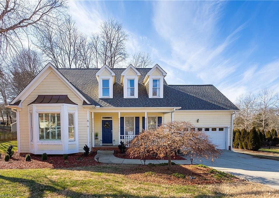 1st image of 5 Brookglen Ln