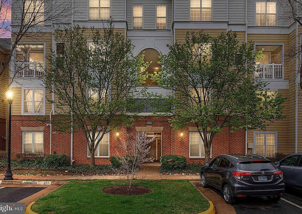 1st image of 2201 Westcourt Ln APT 303