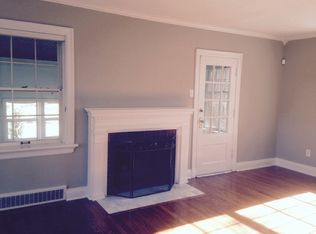 1 Southridge Dr, Saint Louis, MO 63122