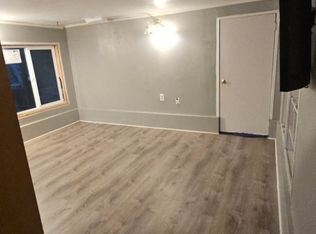 8150 SW Canyon Dr, Portland, OR 97225