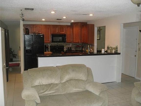 4th image of 11537 NW 19th Dr