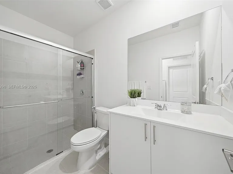 13249 SW 189th Ter — Photo 11
