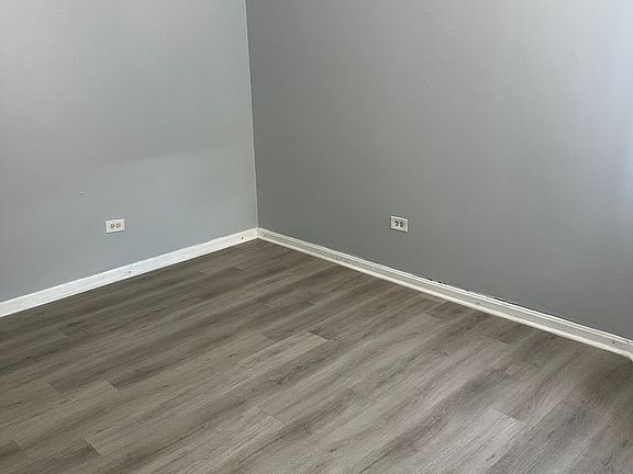 5th image of 351-357 S Homan Ave #3350-3