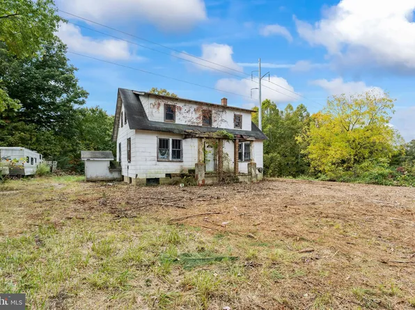 21066 File Rd, Milford, VA 22514