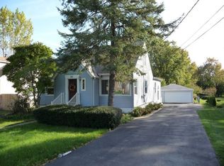 29 W 57th St, Westmont, IL 60559