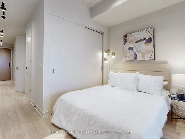 195 McCaul St #1014 — Photo 13