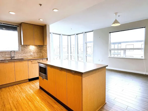 9213 Odlin Rd #417, Richmond, BC V6X 1C8