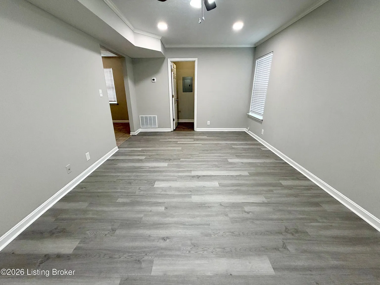 3 bed, 2.5 bath, 1678 sqft, $1,995 — Photo 2