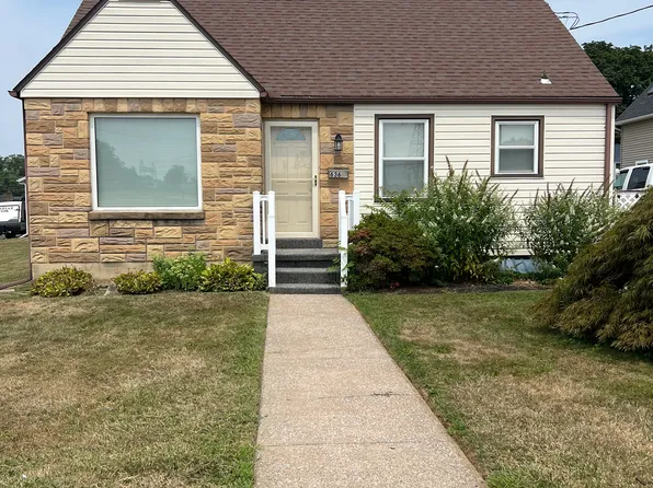636 W High St, Hummelstown, PA 17036