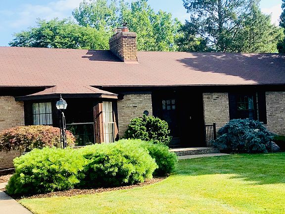 5th image of 2425 Oakwood Dr SE