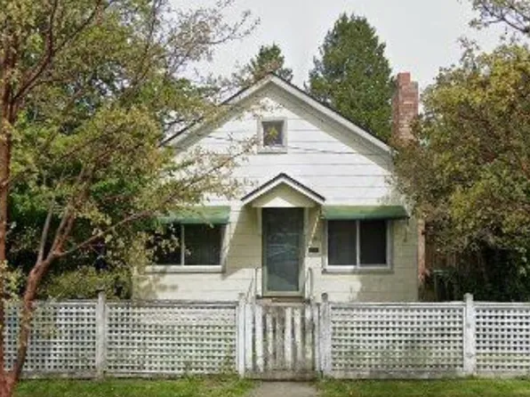 710 N 71st Street, Seattle, WA 98103