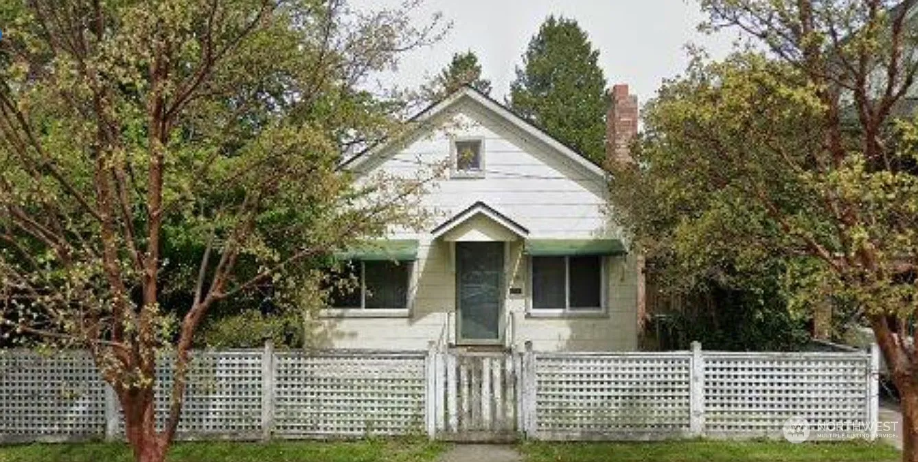 710 N 71st Street photo 1