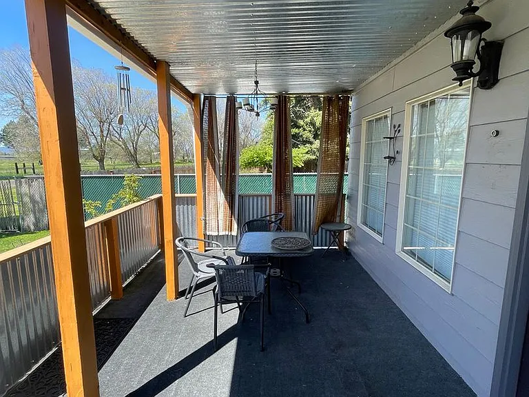 4616 Peck Dr — Photo 28