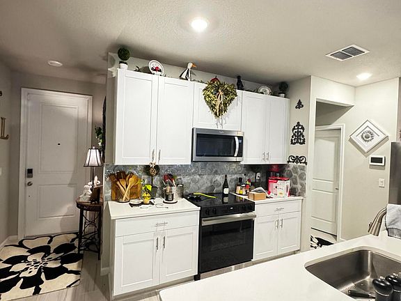 5th image of 5646 SE Edgewater Circle