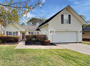 106 Manhassett Ct, Greenville, SC 29607