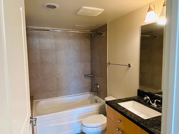 4th image of 820 N Pollard St APT 507