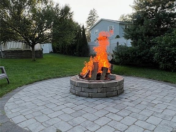 3rd image of 112 Northwood Cir