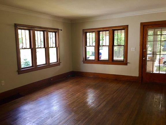 3rd image of 1811 College Ave SE