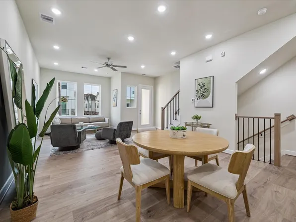 6348 Paddington Bend Dr, Houston, TX 77008
