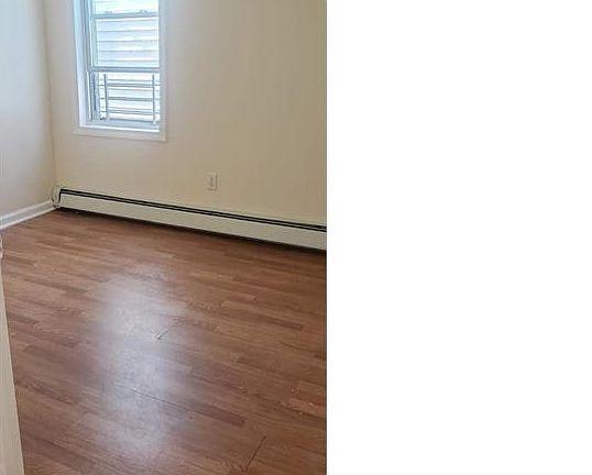 2nd image of 168 Linden St #2