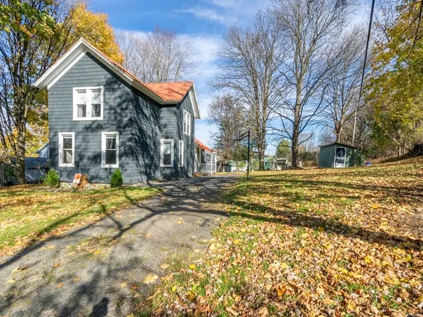 2 Sherwood Ave, Camillus, NY 13031