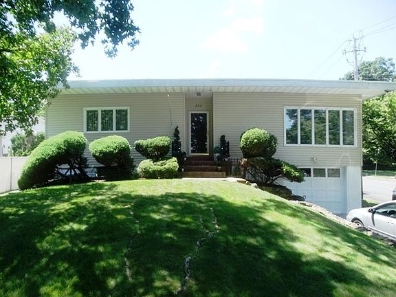 2nd image of 222 Clarke Ave