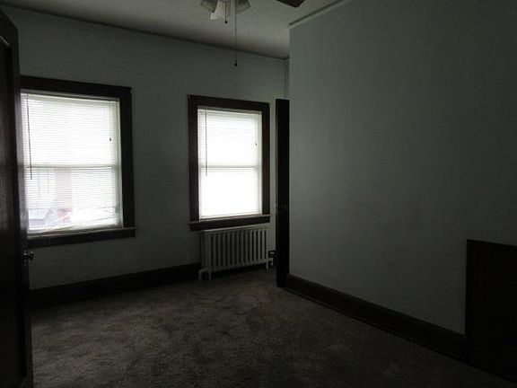 3rd image of 520 N Sherman St