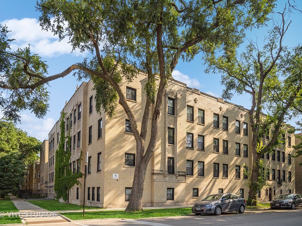 1st image of 2648 W Glenlake Ave #3D