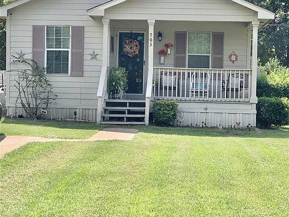 2nd image of 703 Davis Ave