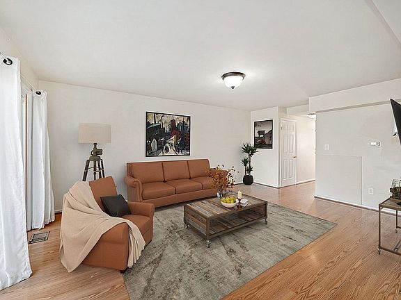2nd image of 5537 Burnside Dr #5537