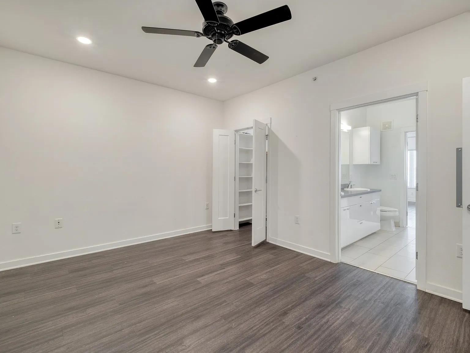 1 bed, 749 sqft, $1,550 — Photo 4