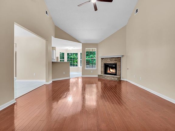 5th image of 1096 Jessica Lauren Dr
