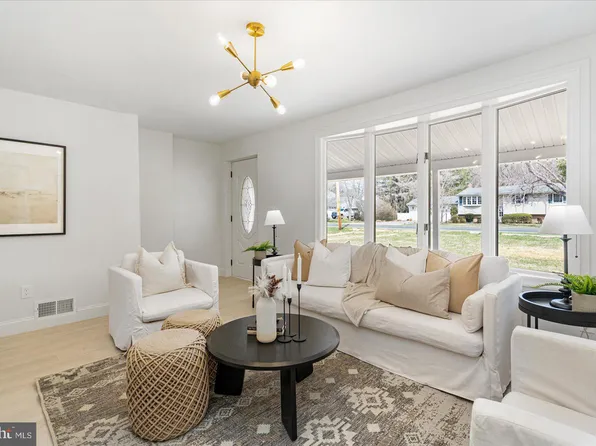 5940 Mineral Hill Rd, Sykesville, MD 21784