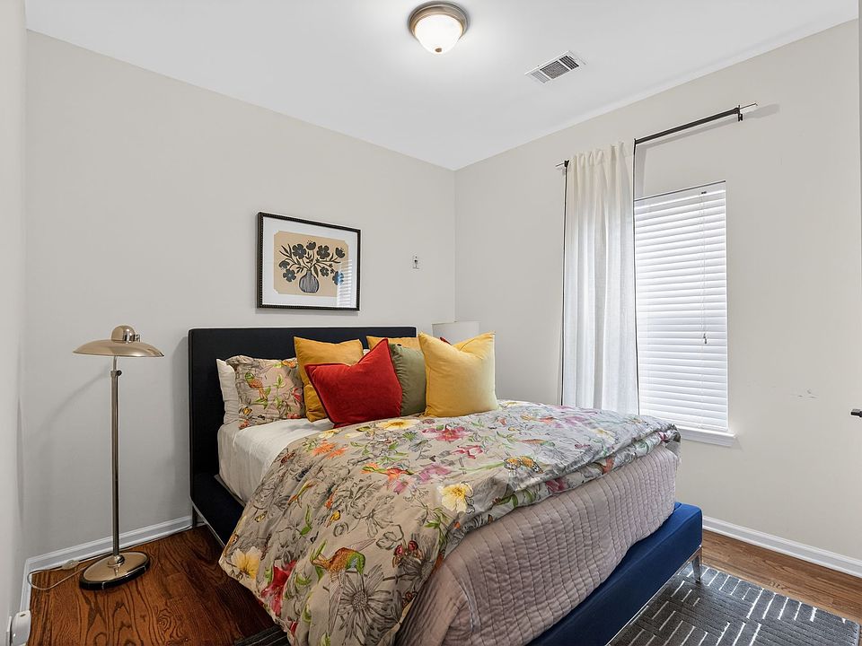 1st image of 255 Stone Ridge Way