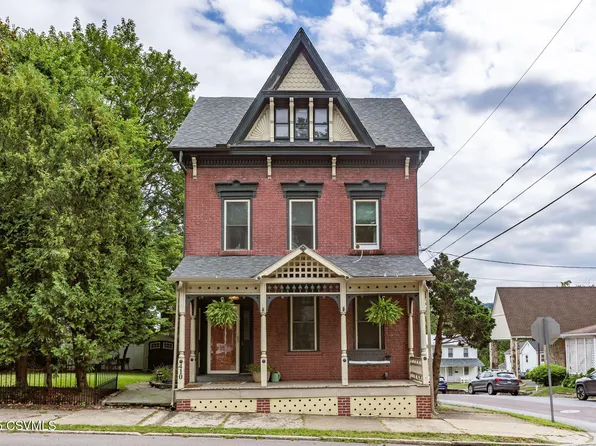 410 Bloom St, Danville, PA 17821