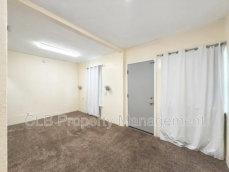 431 N Grandview Ave #B — Photo 2