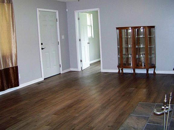 5th image of 1783 Lower White Oak Rd