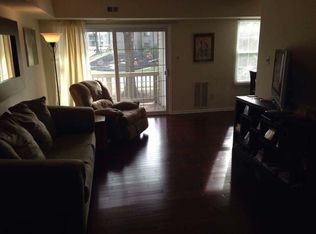 8022 Beacon Hill Dr, Holland, PA 18966