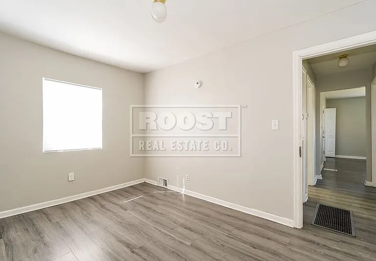 108 Columbian Ave #B — Photo 8