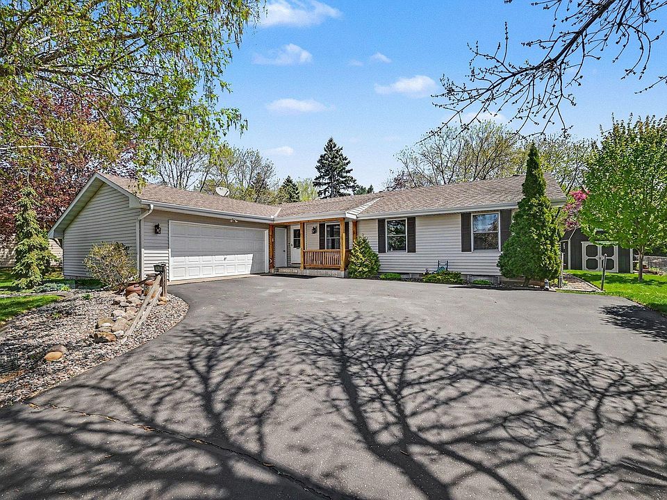 1st image of 7619 Meadowmoor Dr NE