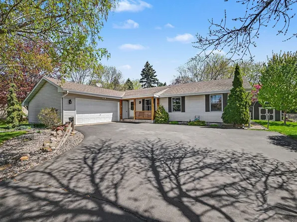 7619 Meadowmoor Dr NE, Fridley, MN 55432