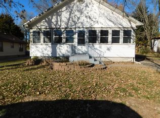 1108 W Cave Springs Ave, El Dorado, KS 67042