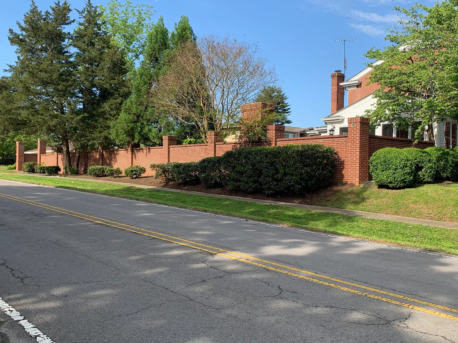 4 bed, 3400 sqft, $3,000 — Photo 4