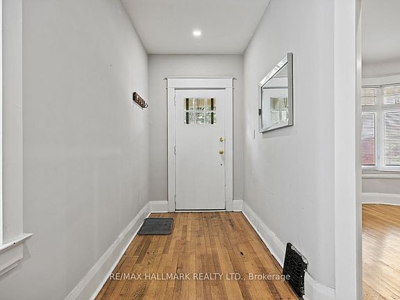 4th image of 153 Church St