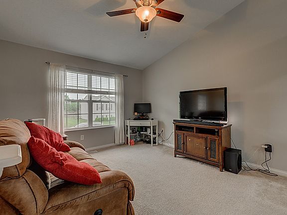 2nd image of 1551 Singh St